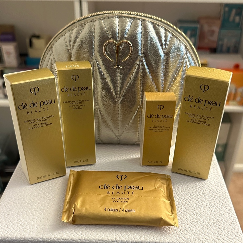 Clé de Peau Beauté Cosmetic Set with Gold Pouch included